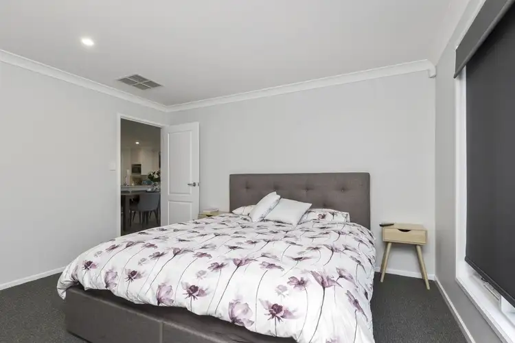 Fifth view of Homely house listing, 4 Couch Court, Turvey Park NSW 2650