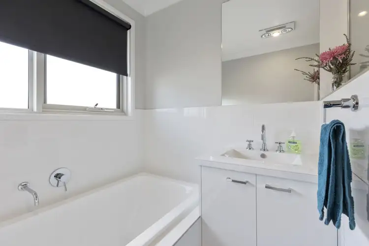 Seventh view of Homely house listing, 4 Couch Court, Turvey Park NSW 2650