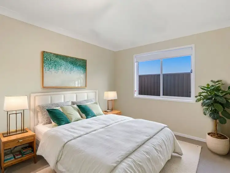 Sixth view of Homely semi-detached listing, 40 Brooklands Cct, Goulburn NSW 2580