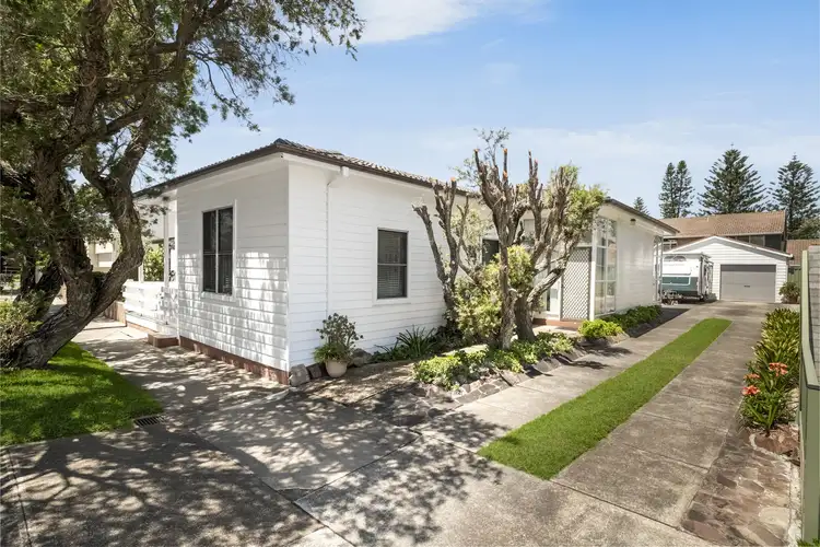 4 Dent Street, Merewether NSW 2291