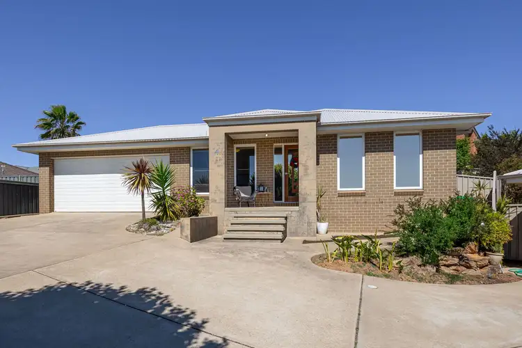 4/2-3 Larra Place, Bourkelands NSW 2650