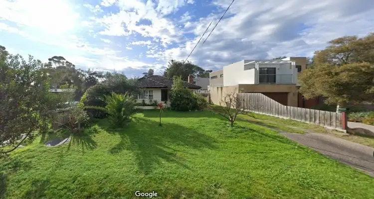 15 Rose Avenue, Cowes VIC 3922