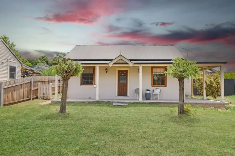 225 Peel Street, Bathurst NSW 2795