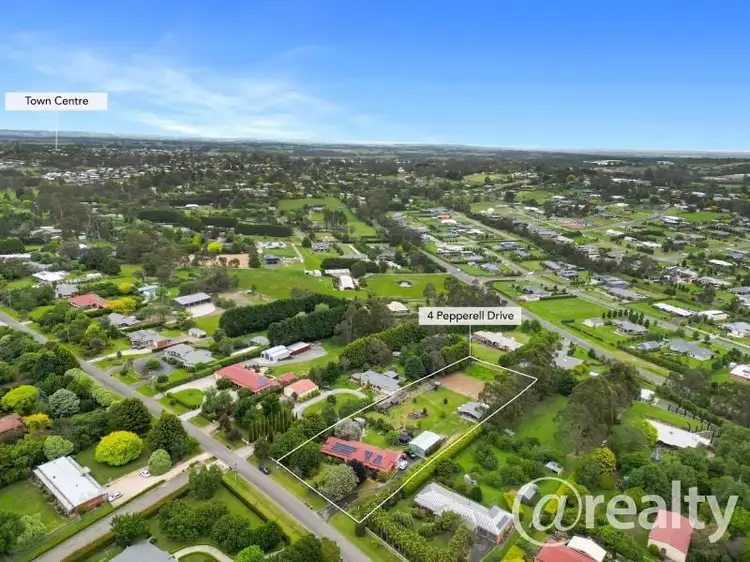 4 Pepperell Drive, Drouin VIC 3818