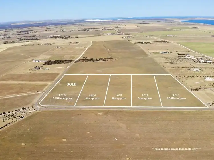 Lots 1, 2, 3, 4 & 25 Wheaton Drive, Streaky Bay SA 5680
