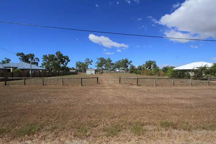 8 Newell Court, Mount Low QLD 4818