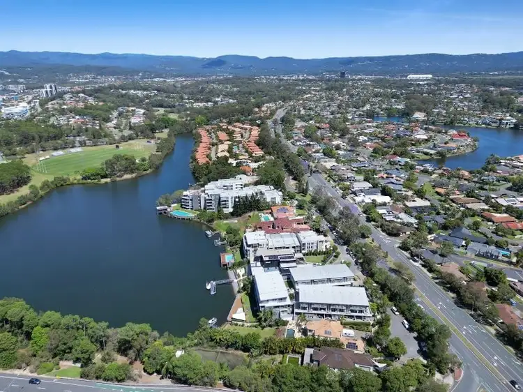8/4 Ben Lexcen Place, Robina QLD 4226