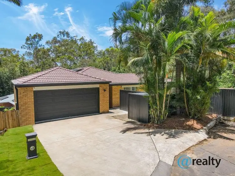 8 Dove Close