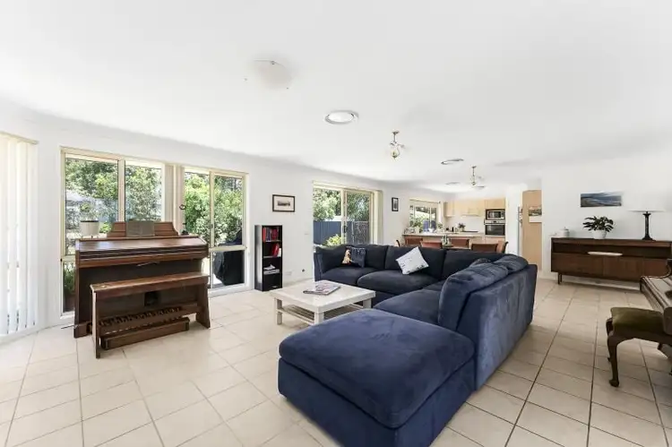 33 Bougainvillea Road West