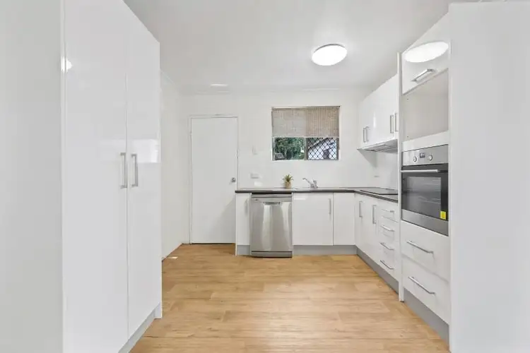 Main view of Homely unit listing, 2/29 Ocean Avenue, Slade Point QLD 4740