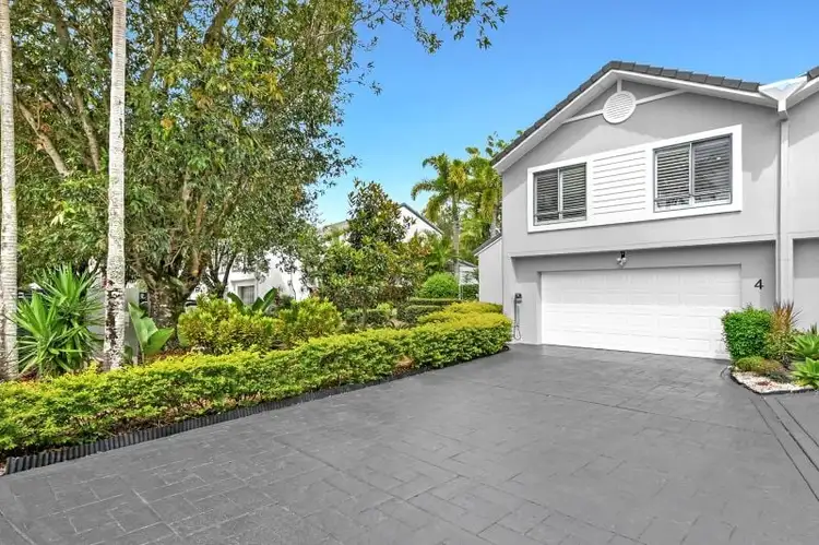 116/125 Santa Cruz Boulevard, Clear Island Waters QLD 4226