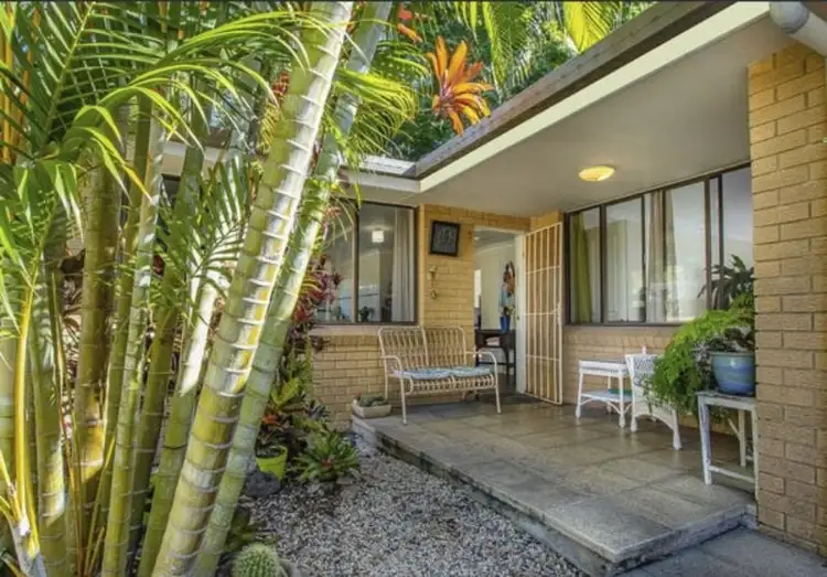 1/6 Boondoon Crescent, Ocean Shores NSW 2483