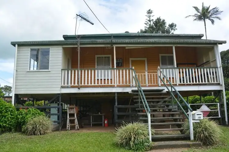 17 Maple Street
