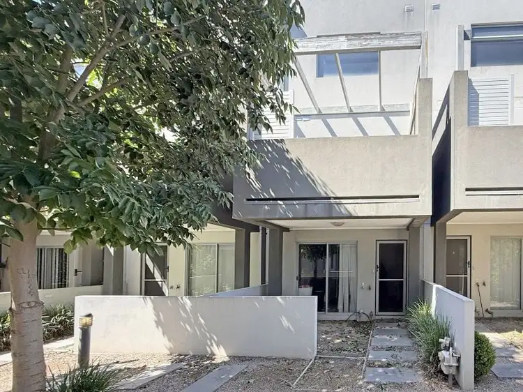 7 Axel Walk, Cranbourne North VIC 3977