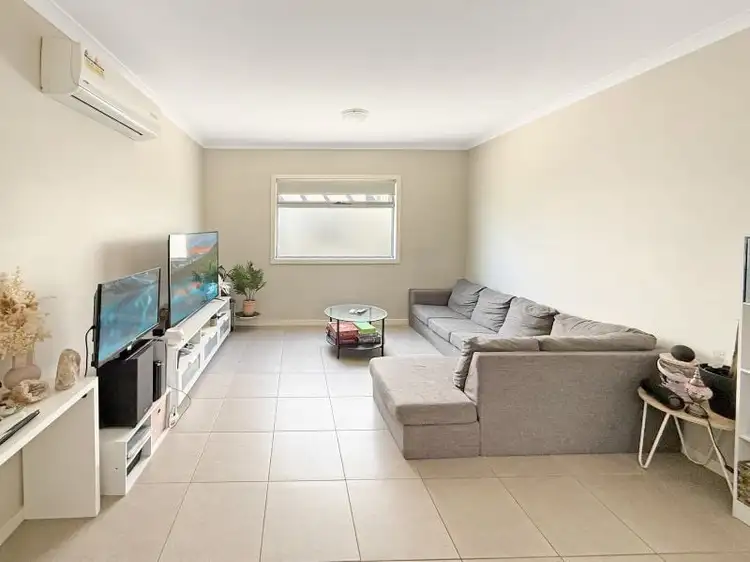 Fifth view of Homely townhouse listing, 7 Axel Walk, Cranbourne North VIC 3977