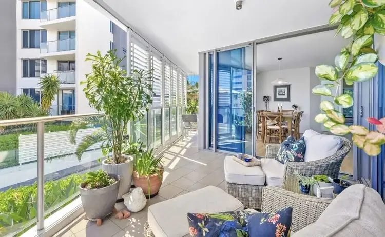 2101/438 Marine Parade, Biggera Waters QLD 4216