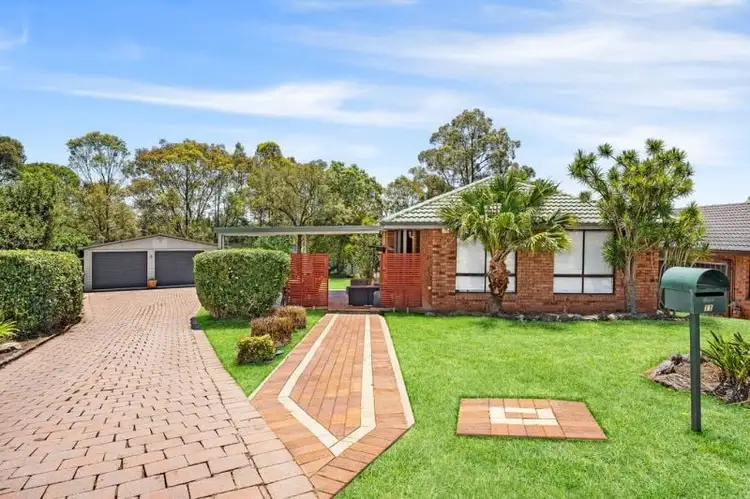 11 Maroubra Crescent, Woodbine NSW 2560