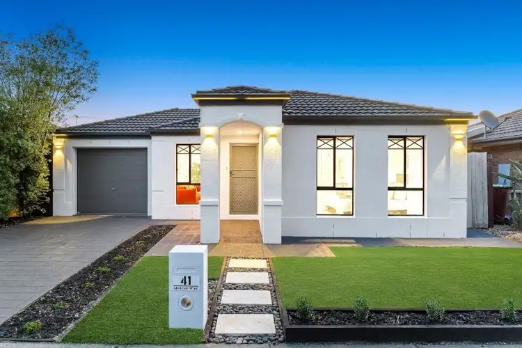 41 Melzak Way, Berwick VIC 3806