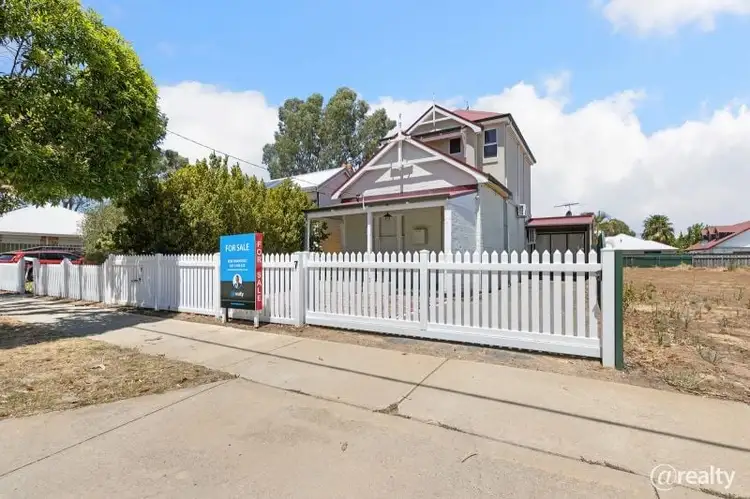 7 Amherst Road