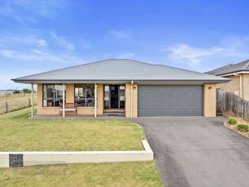 Main view of Homely house listing, 22 Norview Drive, Leongatha VIC 3953
