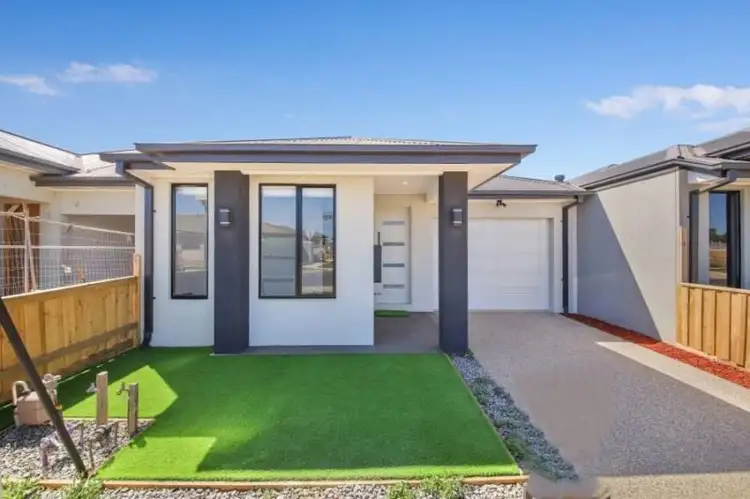 Main view of Homely house listing, 40 Prana Way, Werribee VIC 3030
