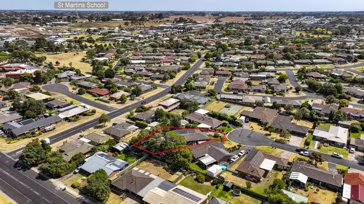 Third view of Homely house listing, 2 Bellshire Place, Mount Gambier SA 5290
