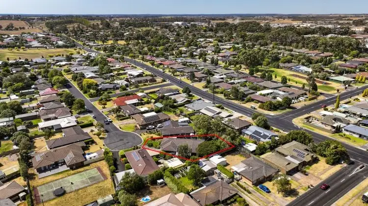 Fifth view of Homely house listing, 2 Bellshire Place, Mount Gambier SA 5290