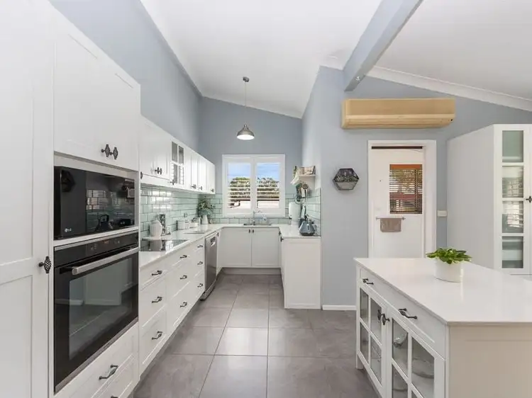 21 Churchill Crescent, Windermere Park NSW 2264