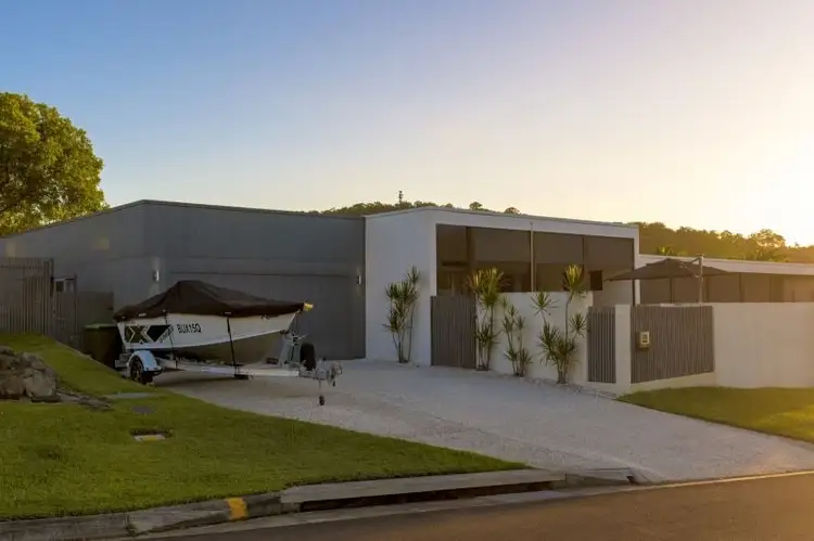 2 Deepwater Close, Bli Bli QLD 4560
