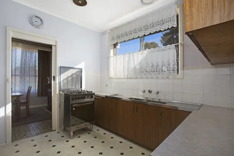 Seventh view of Homely house listing, 2 Marlene Court, Cheltenham VIC 3192