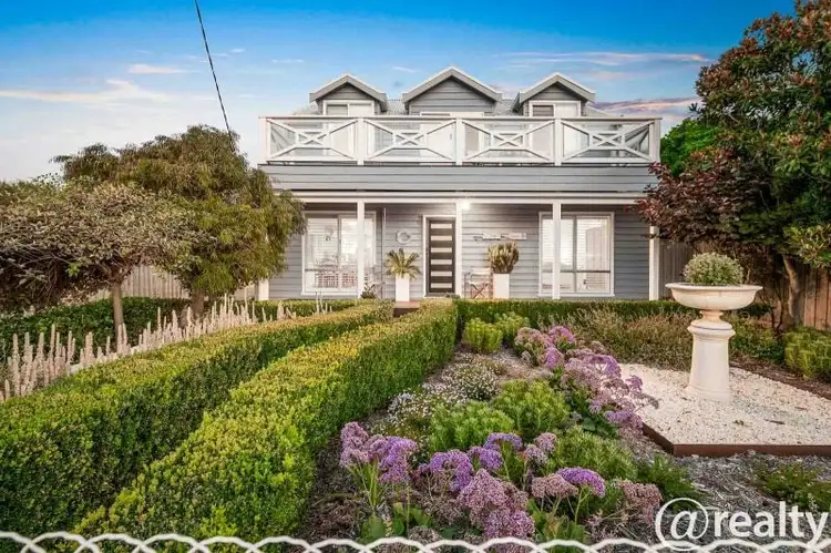18 Kowloon Crescent, Coronet Bay VIC 3984