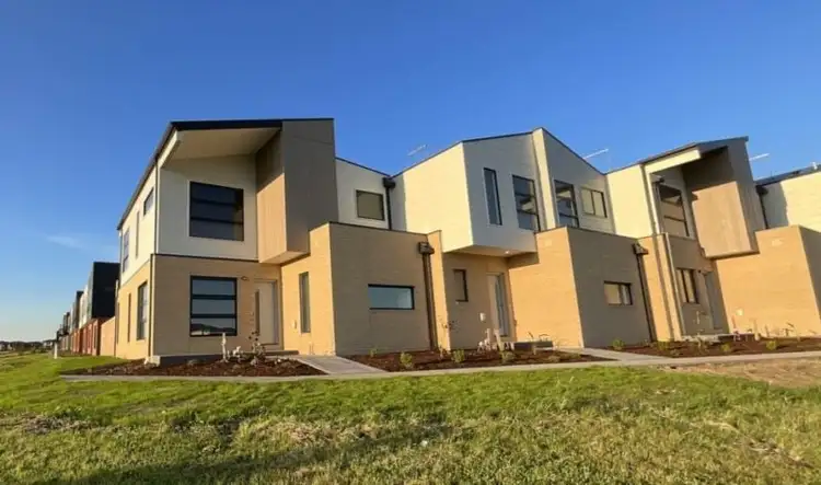 23 Monterey Loop, Clyde VIC 3978