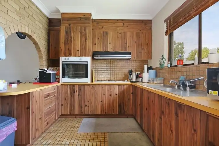 Fifth view of Homely unit listing, 2/426 Urana Road, Lavington NSW 2641