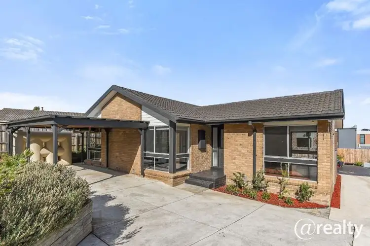 17 Castlecrag Close