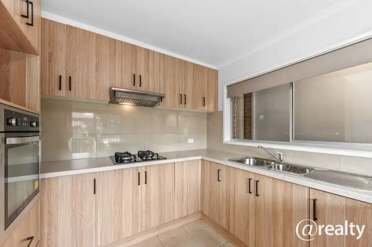 Sixth view of Homely unit listing, 1/17 Castlecrag Close, Endeavour Hills VIC 3802