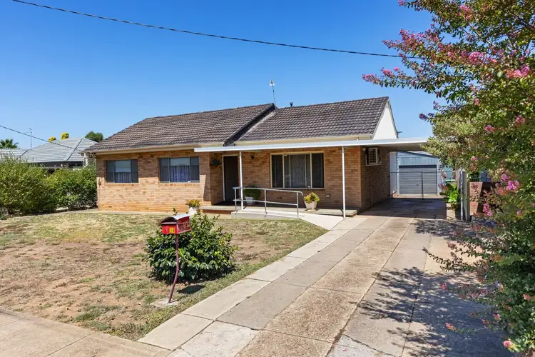 18 Stanley Street, Kooringal NSW 2650