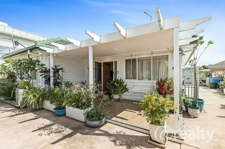 1 Holehouse Street, Sunshine North VIC 3020