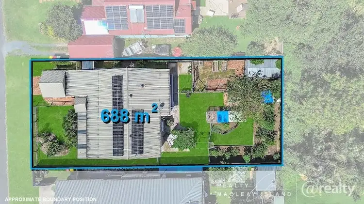 30 Vine Street, Macleay Island QLD 4184