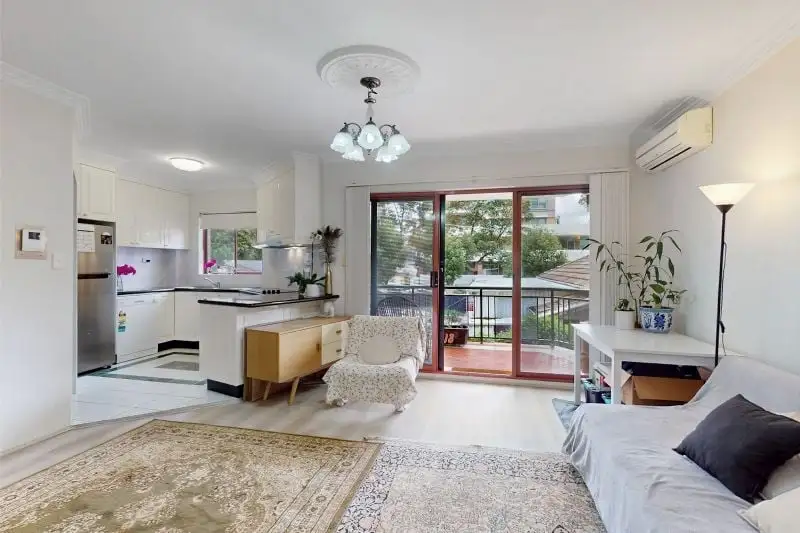 Main view of Homely apartment listing, 2/15 Park Avenue, Westmead NSW 2145