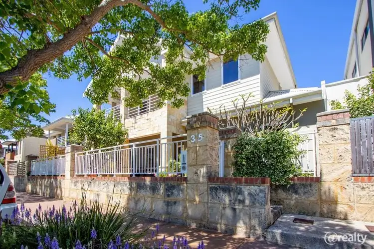 35 The Embankment, South Guildford WA 6055