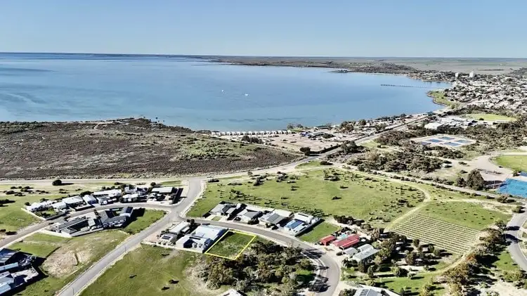 6 Wharff Street, Streaky Bay SA 5680