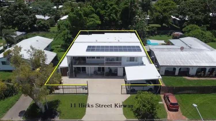 11 Hicks Street