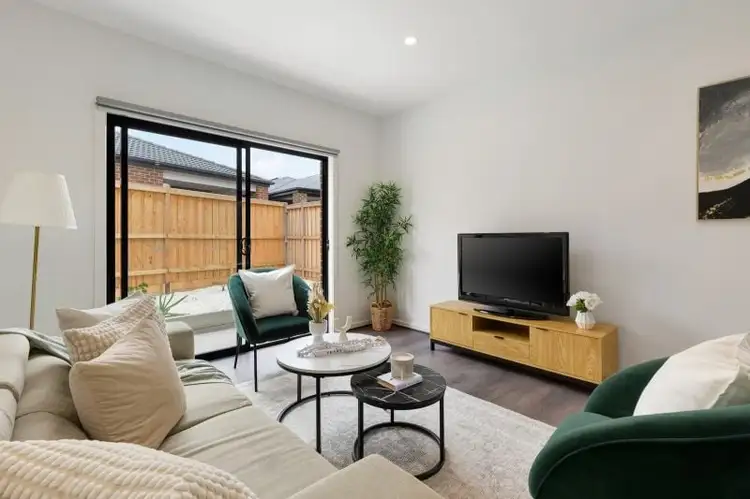 Fifth view of Homely house listing, 3 Wildlife Circuit, Fraser Rise VIC 3336