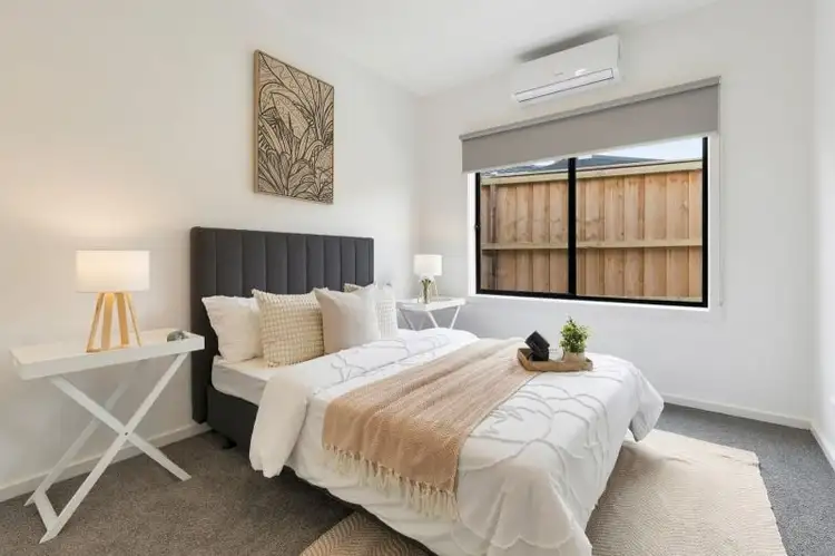 Sixth view of Homely house listing, 3 Wildlife Circuit, Fraser Rise VIC 3336