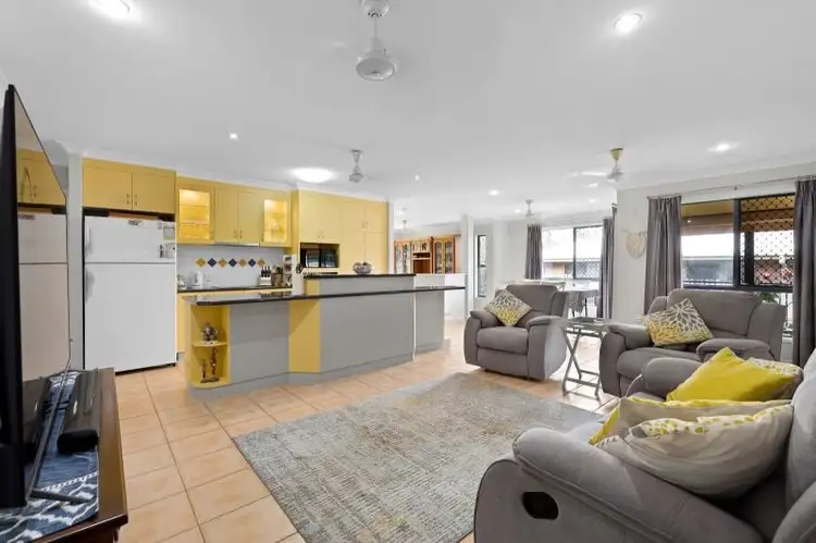 63 Pioneer Street, Glenella QLD 4740