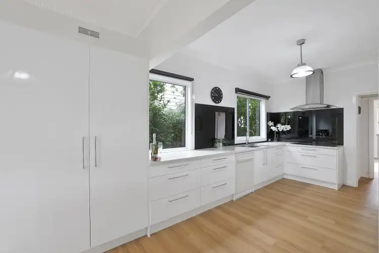 19 Blackmore Avenue, Leongatha VIC 3953