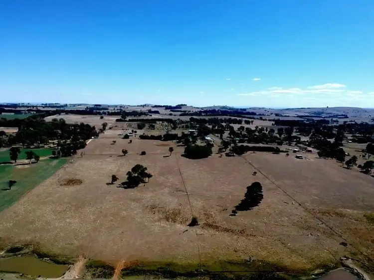 70 Sunset Hills Road, Neville NSW 2799