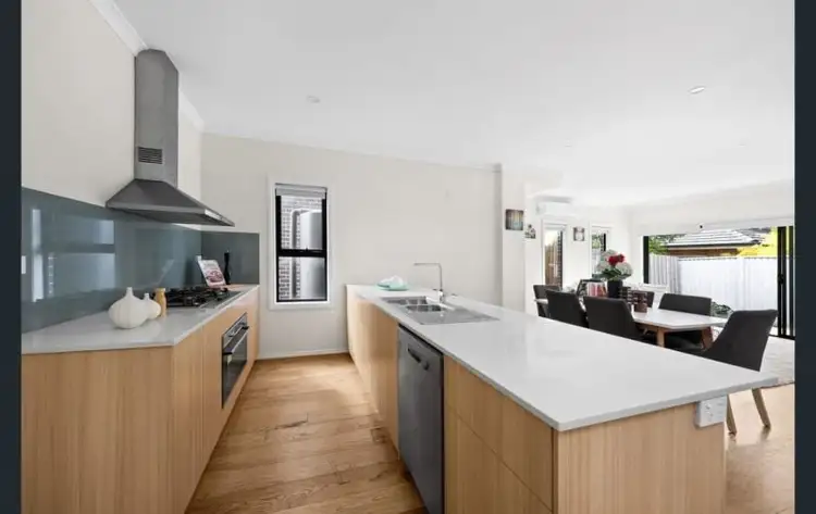 9 Ben Thanh Place, Sunshine North VIC 3020