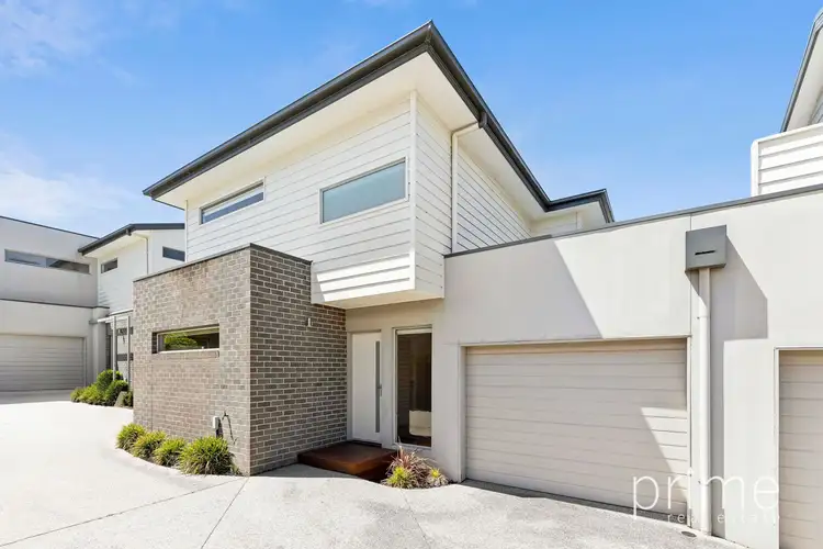 2/124 West Fyans Street, Newtown VIC 3220