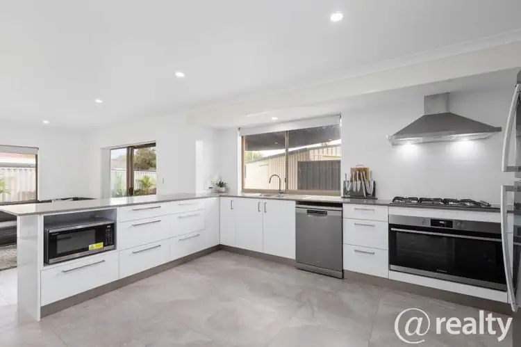 21 Karrawa Gardens, Port Kennedy WA 6172